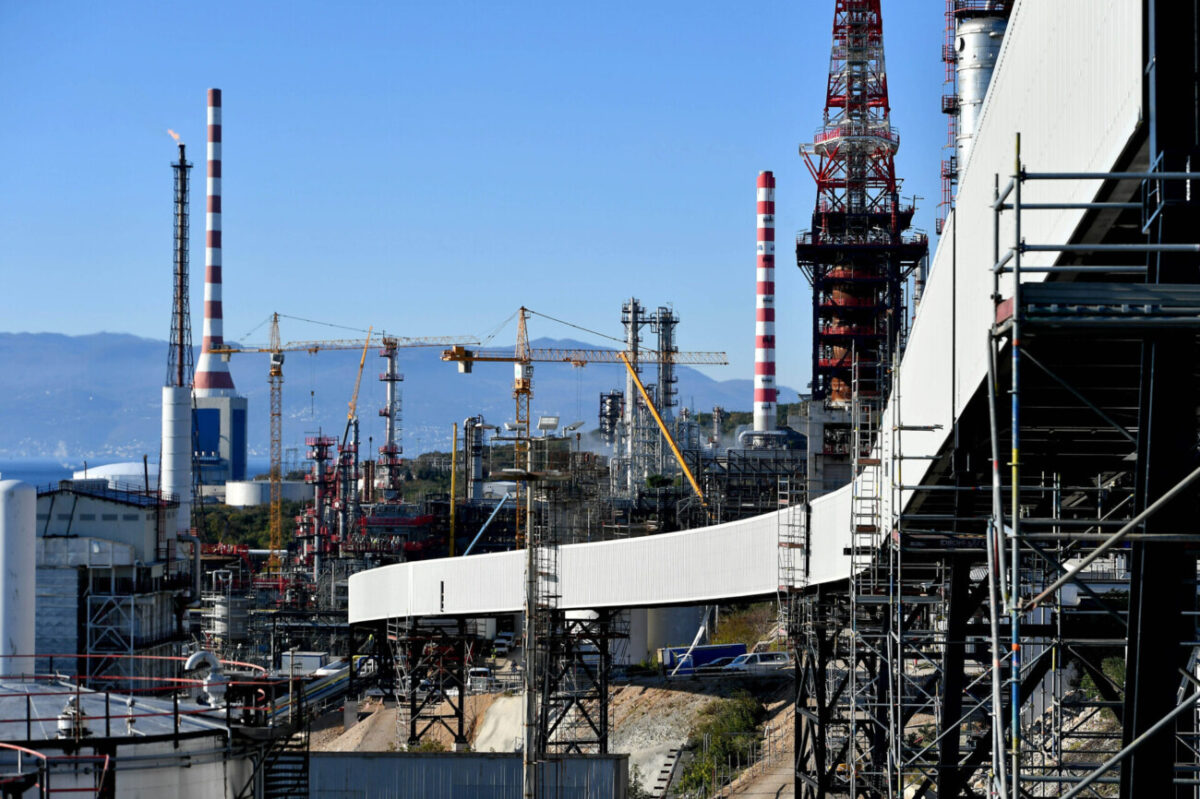 Rijeka, 23.11.2023 - Snimanje pojedinih faza u modernizaciji rafinerije nafte Urinj