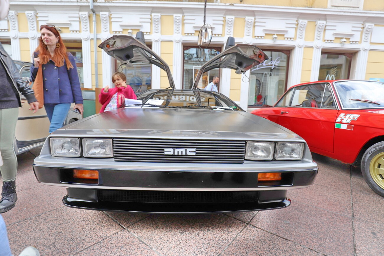 28.-međunarodni-susret-povijesnih-automobila-2 28.-međunarodni-susret-povijesnih-automobila-2