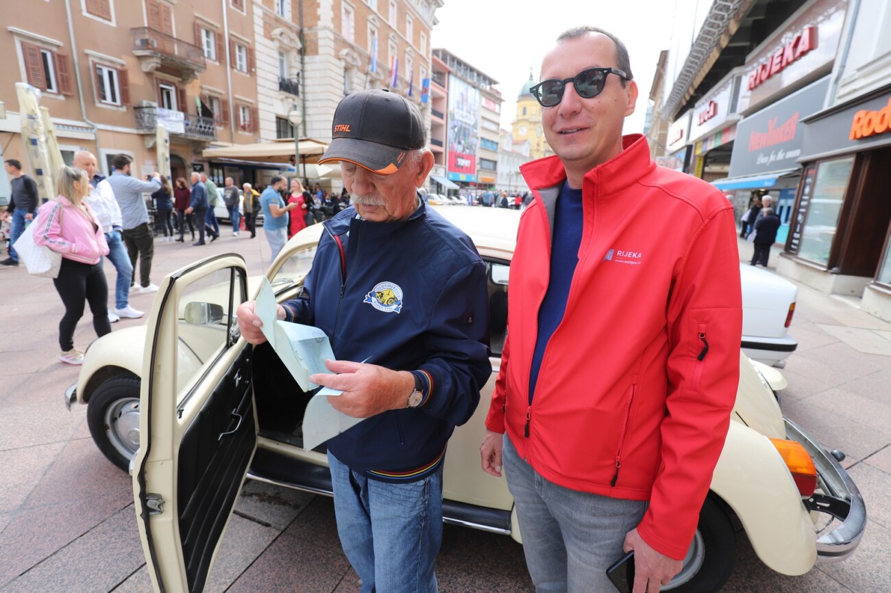 28.-međunarodni-susret-povijesnih-automobila-5 28.-međunarodni-susret-povijesnih-automobila-5