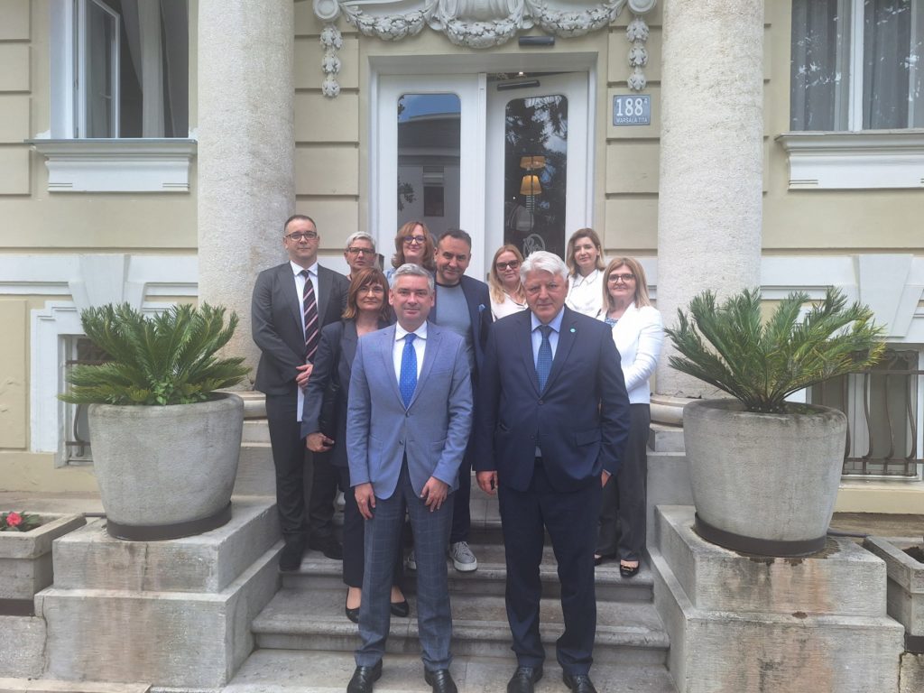 IMG-60786359514d842bdddbb69f87a98316-V-1-1024×768 IMG-60786359514d842bdddbb69f87a98316-V-1-1024×768