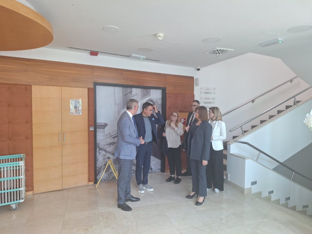 IMG-9c17119fbbf90e1c32cfbe80eabf1cd2-V-1024×768 IMG-9c17119fbbf90e1c32cfbe80eabf1cd2-V-1024×768