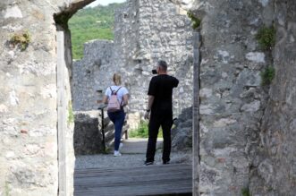 Rijeka: Mnogobrojni turisti posjećuju Trsatsku gradinu