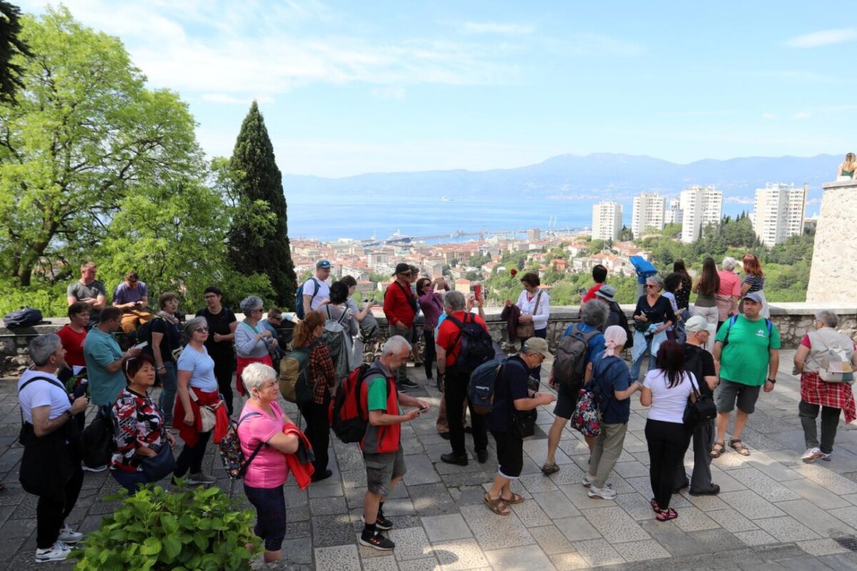 Rijeka: Mnogobrojni turisti posjećuju Trsatsku gradinu