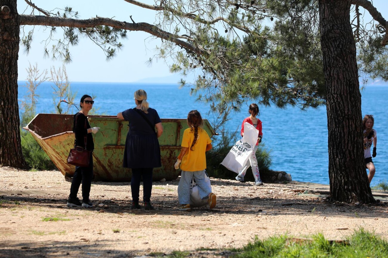 Rijeka: ?i?enje plaa i autokampa Preluk Rijeka: ?i?enje plaa i autokampa Preluk