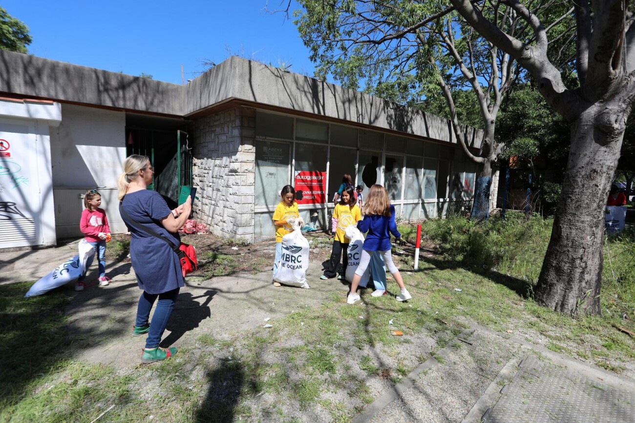 Rijeka: ?i?enje plaa i autokampa Preluk Rijeka: ?i?enje plaa i autokampa Preluk
