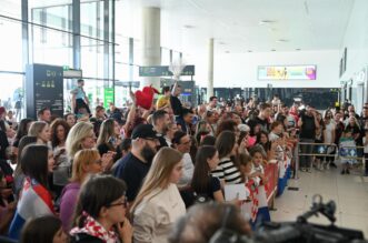 Baby Lasagna vratio se u Zagreb gdje su ga dočekali roditelji i obožavatelji