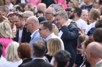 Zagreb: Premijer Plenković na dočeku  Baby Lasagne