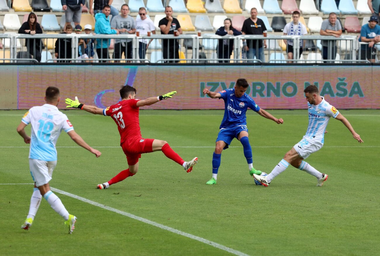 Rijeka i Slaven Belupo sastali se u 36. kolu SuperSport HNL-a Rijeka i Slaven Belupo sastali se u 36. kolu SuperSport HNL-a