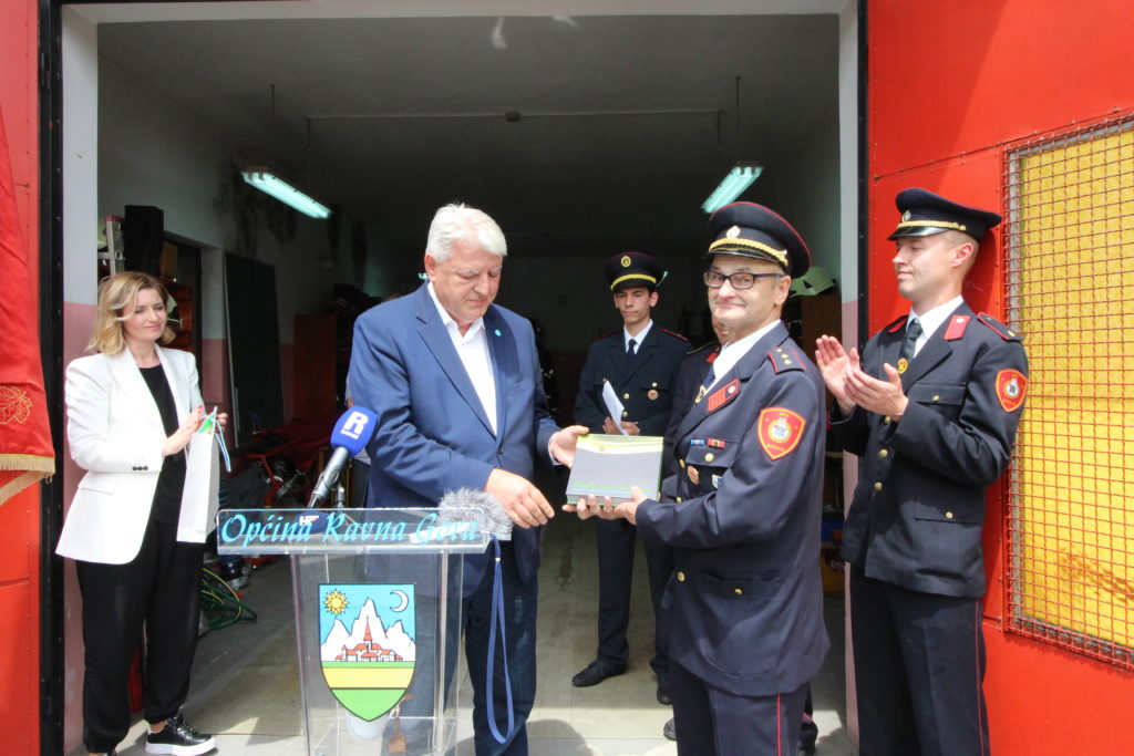 dvd kupjak vozilo 23