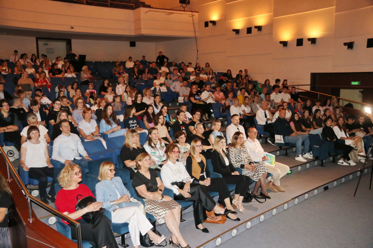 Dodjela-nagrada-ucenicima-i-mentorima-za-iznimna-postignuca-1 Dodjela-nagrada-ucenicima-i-mentorima-za-iznimna-postignuca-1