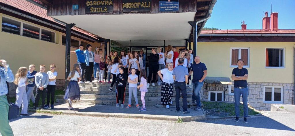 IMG-8b3de4bbd5eeb9896c5ac5cbfe7a13c7-V-1024×473