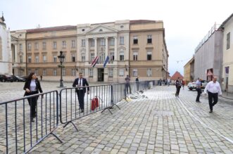 11.06.2024. zagreb – Muskarac se zapalio na Markovom trgu