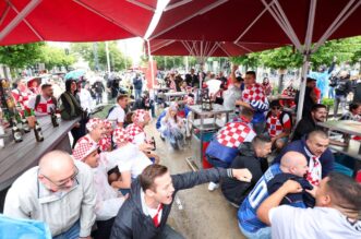 Berlin: Počelo navijačko ludilo pored Fan zone blizu Brandenburških vrata