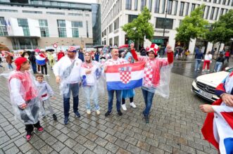 Berlin: Počelo navijačko ludilo pored Fan zone blizu Brandenburških vrata