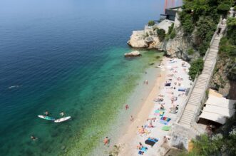 Rijeka: Kupači na gradskoj plaži Sablićevo