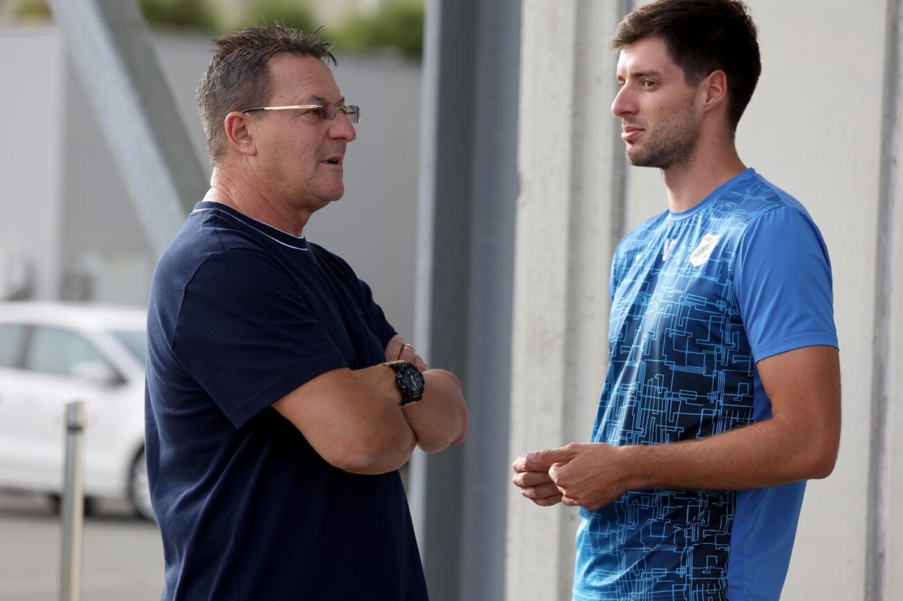 Nogometaši Rijeke počeli s pripremama za slijedeću sezonu Nogometaši Rijeke počeli s pripremama za slijedeću sezonu