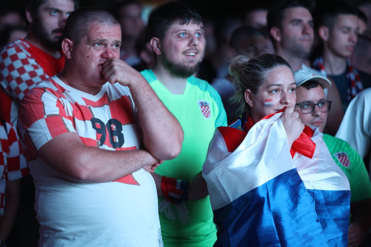 Rijeka: Navijači prate nogometnu utakmicu između Hrvatske i Italije Rijeka: Navijači prate nogometnu utakmicu između Hrvatske i Italije