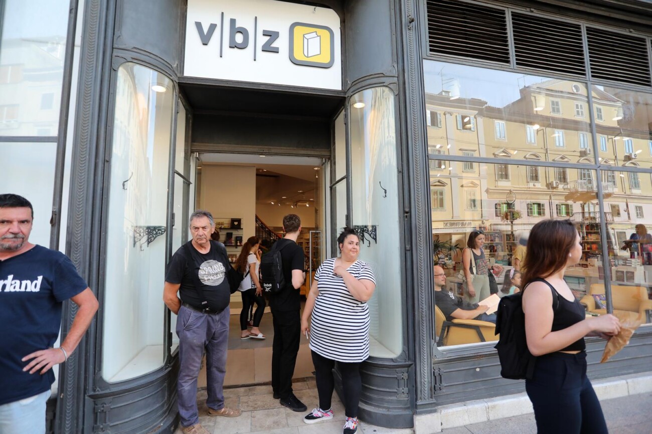 Rijeka: Uređuje se nova VBZ-ova knjižara na Korzu