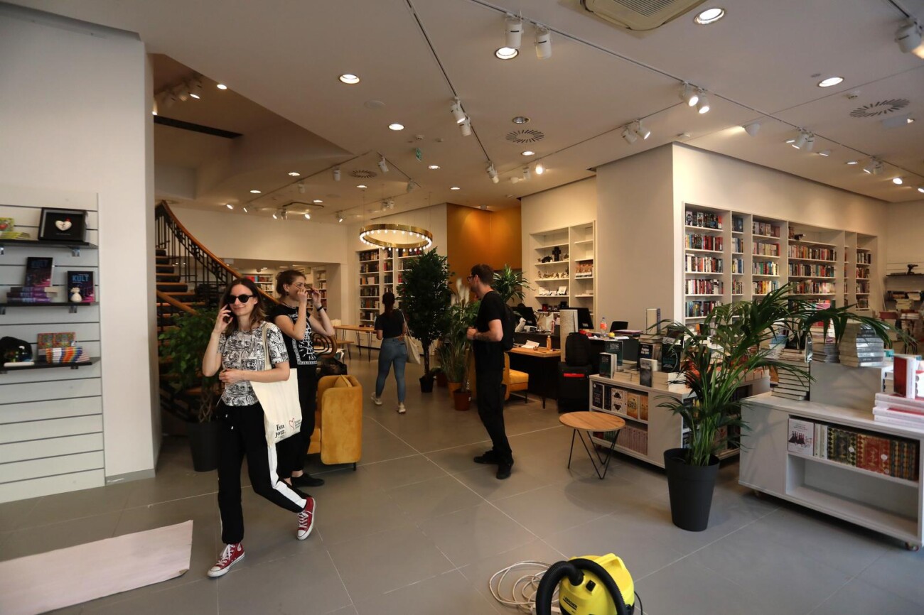 Rijeka: Ure?uje se nova VBZ-ova knjiara na Korzu