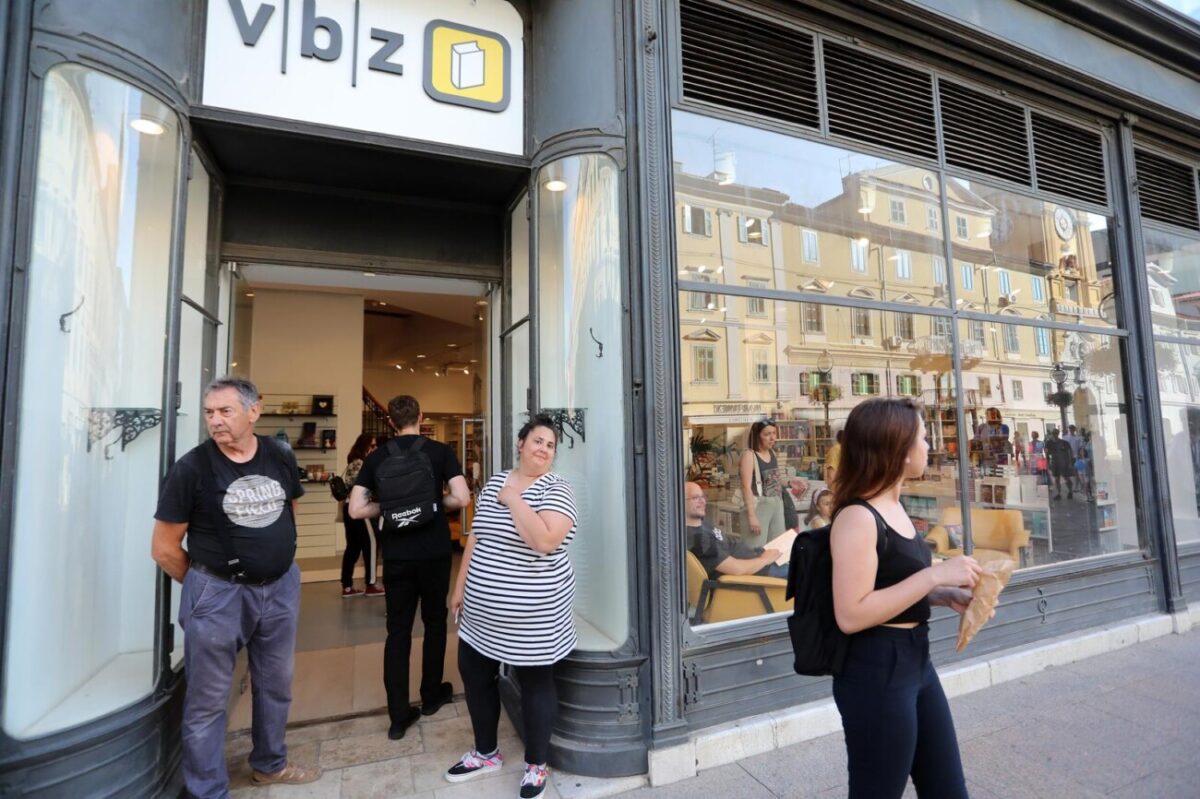 Rijeka: Uređuje se nova VBZ-ova knjižara na Korzu
