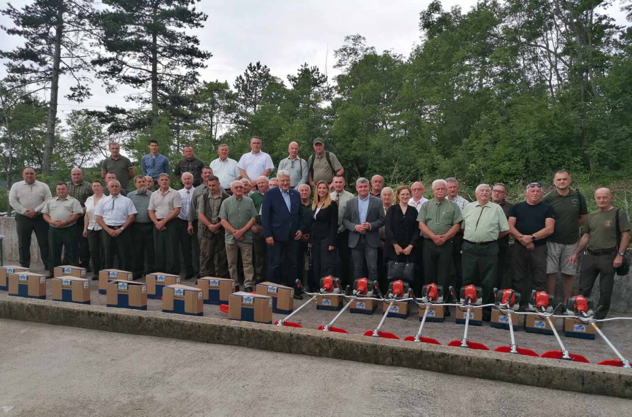 lovci pgž (1) lovci pgž (1)