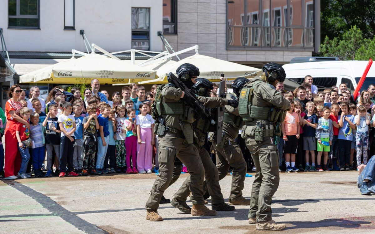 postani -Policajac-policajka-- Dan otvorenih vrata-14