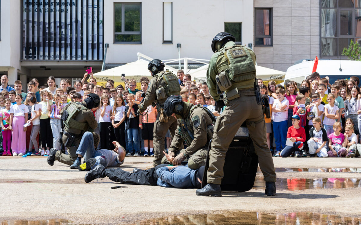 postani -Policajac-policajka-- Dan otvorenih vrata-15