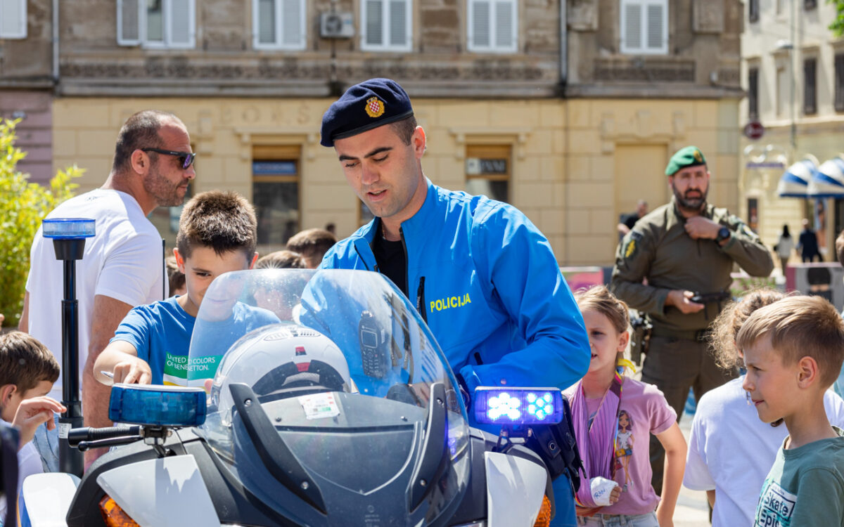 postani -Policajac-policajka-- Dan otvorenih vrata-5