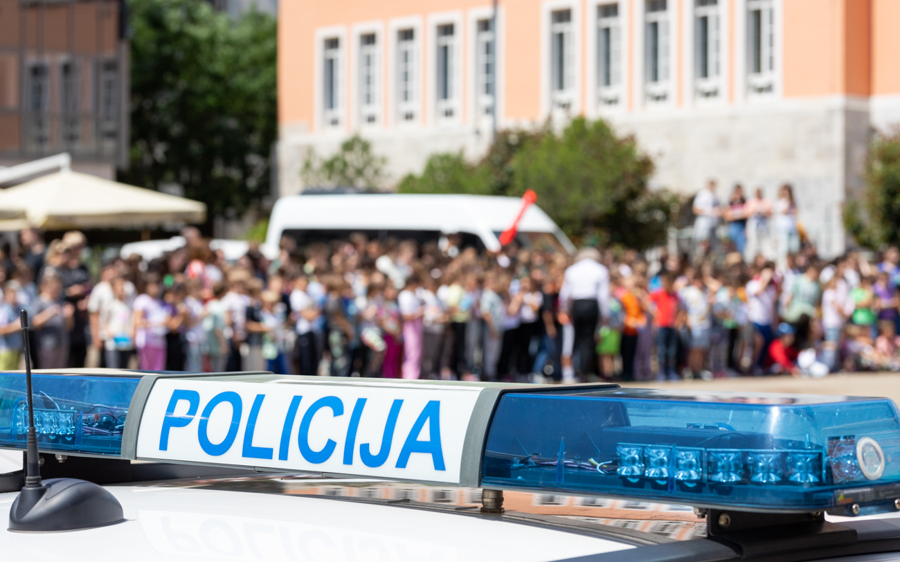 postani -Policajac-policajka– Dan otvorenih vrata policija-2