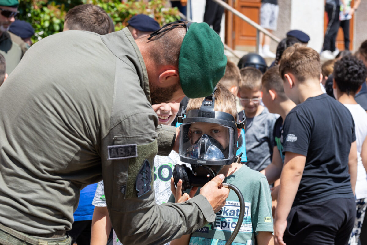 postani -Policajac-policajka-- Dan otvorenih vrata policija