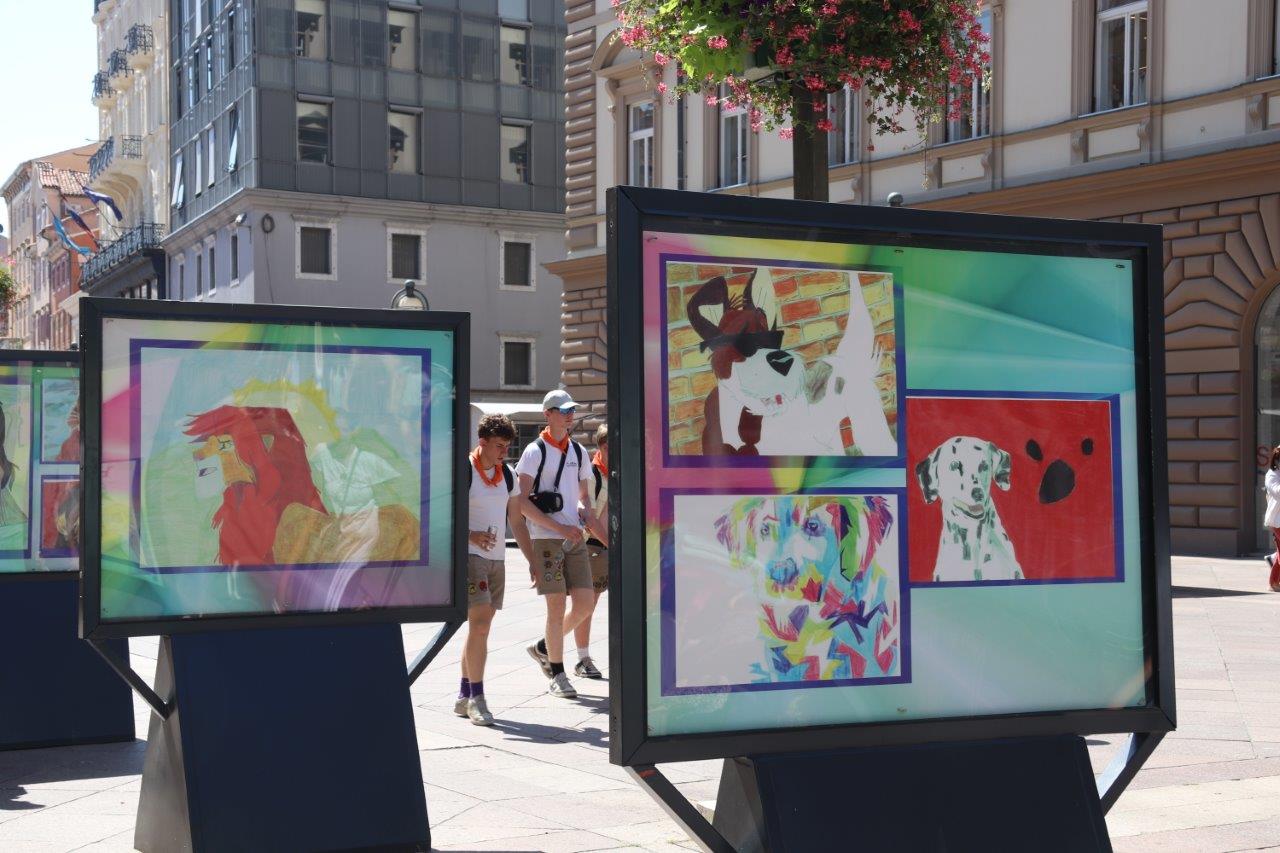 Otvorenje-izložbe-Sve-boje-mog-autizma-Svena-Klasića-2 Otvorenje-izložbe-Sve-boje-mog-autizma-Svena-Klasića-2