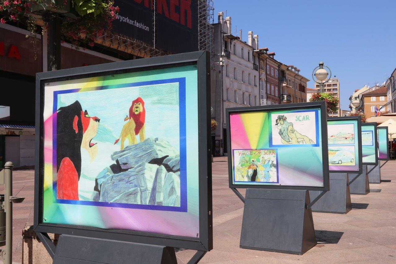 Otvorenje-izložbe-Sve-boje-mog-autizma-Svena-Klasića-4 Otvorenje-izložbe-Sve-boje-mog-autizma-Svena-Klasića-4