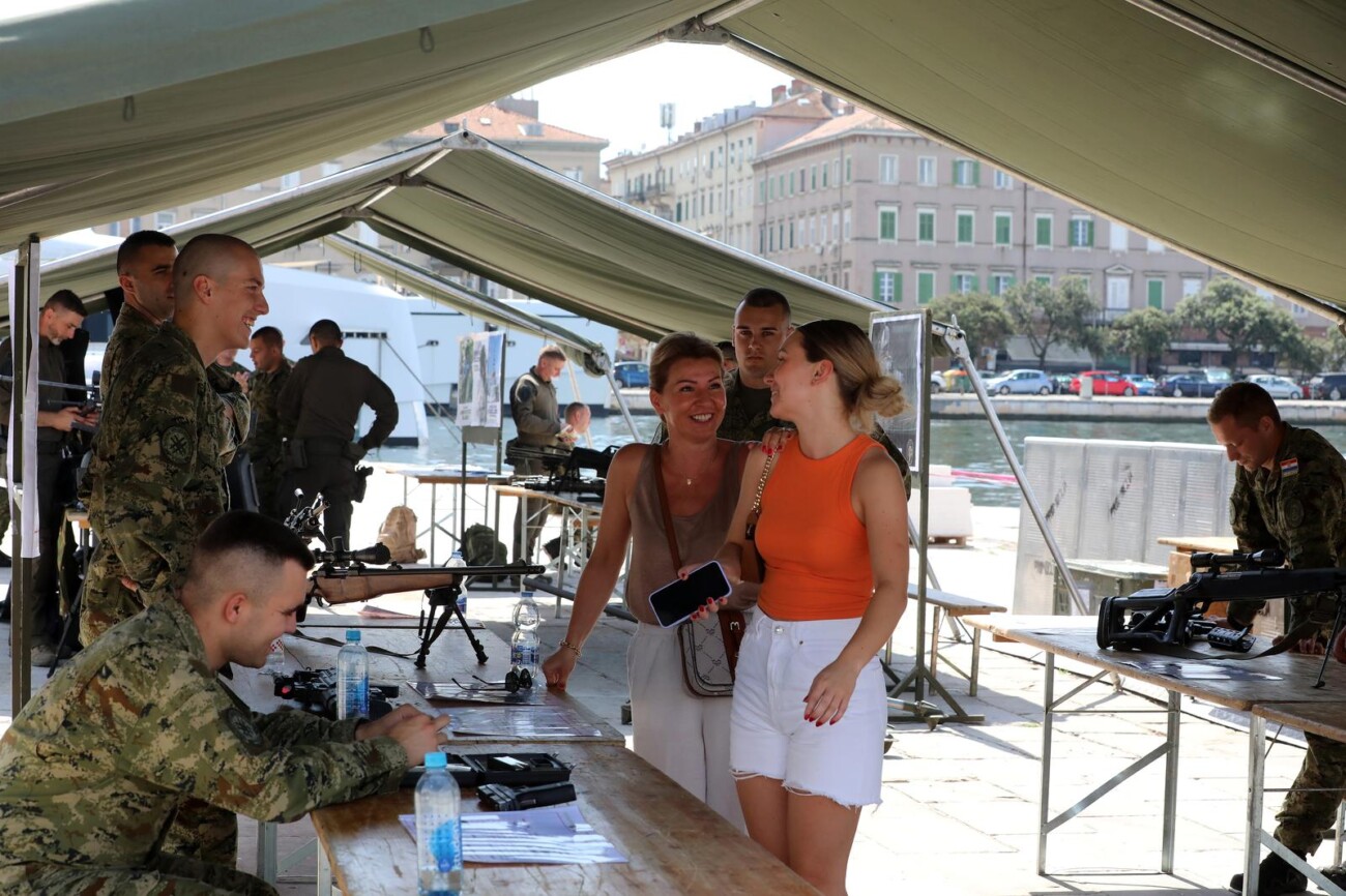 Rijeka: Pripadnici MORH-a na Gatu Karoline riječke Rijeka: Pripadnici MORH-a na Gatu Karoline riječke