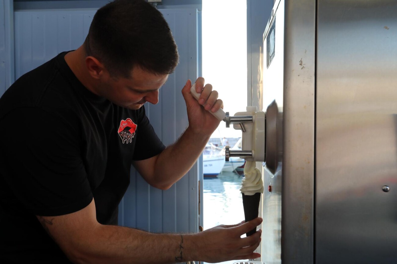 Njivice: Festival sladoleda na rivi