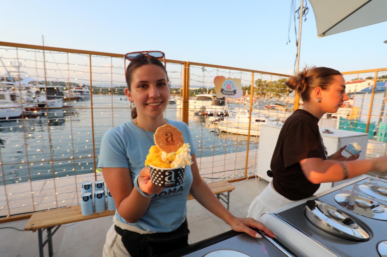 Njivice: Festival sladoleda na rivi