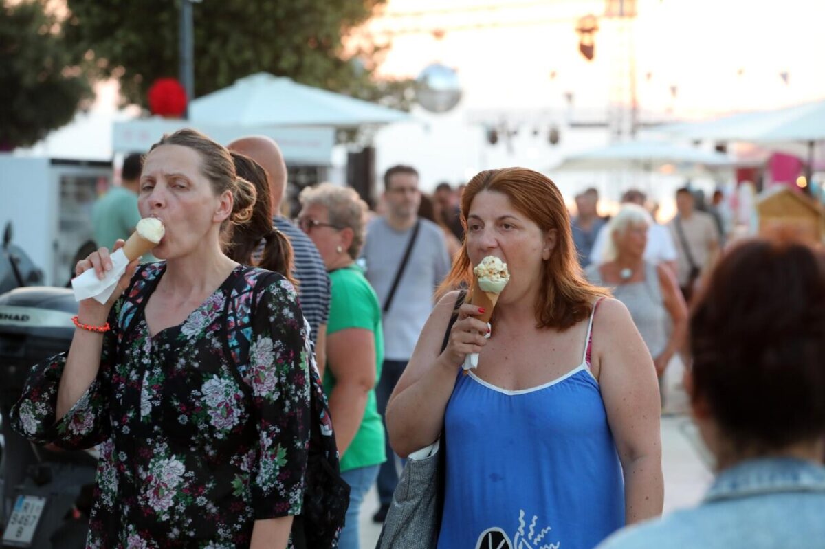 Njivice: Festival sladoleda na rivi