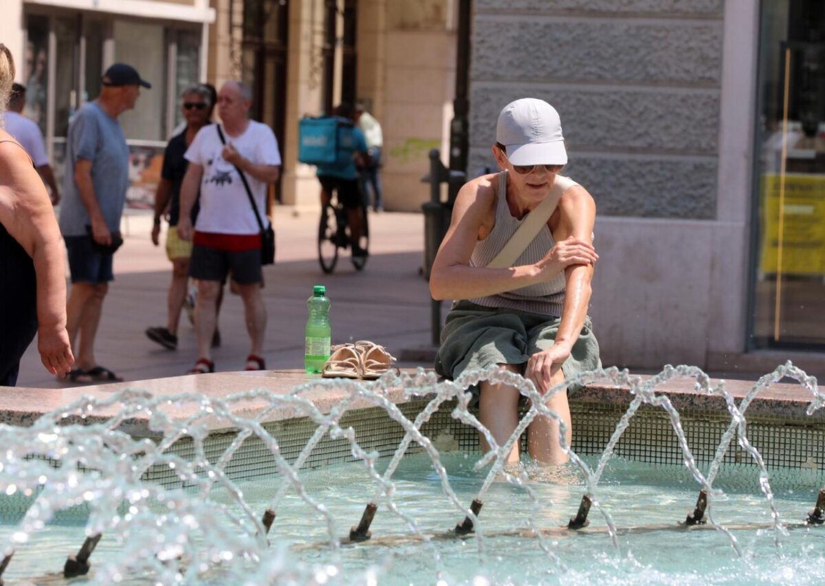 Rijeka: Građani se rashlađuju na razne načine