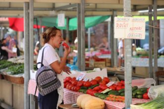 Rijeka: Ljetna ponuda na gradskoj trnici