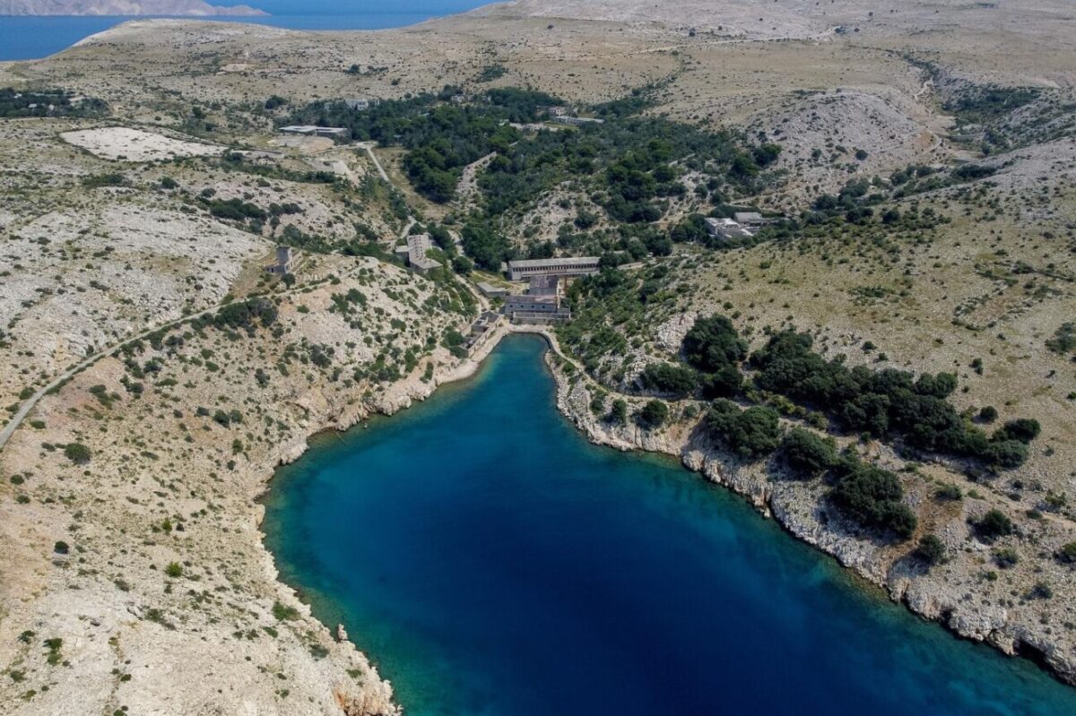 Pogled iz zraka na “Hrvatski Alcatraz”