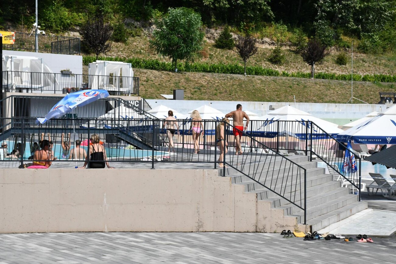 Velika: Na bazenima se utopio dječak Velika: Na bazenima se utopio dječak