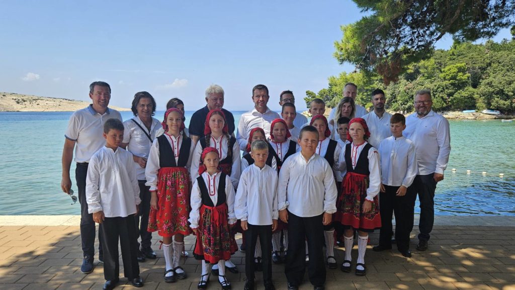 lopar baska linija pgž (6) lopar baska linija pgž (6)