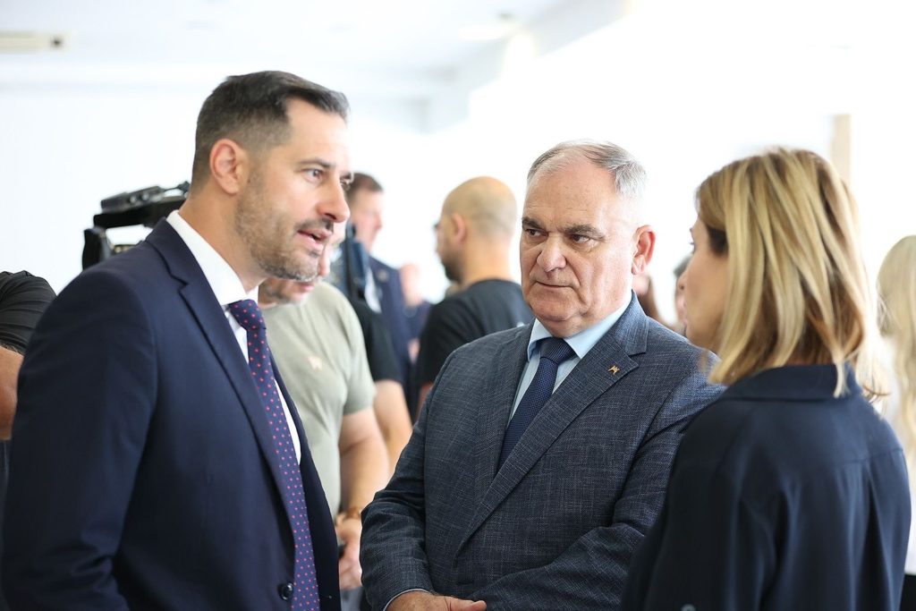 pgž sastanak vlade komadina (2) pgž sastanak vlade komadina (2)