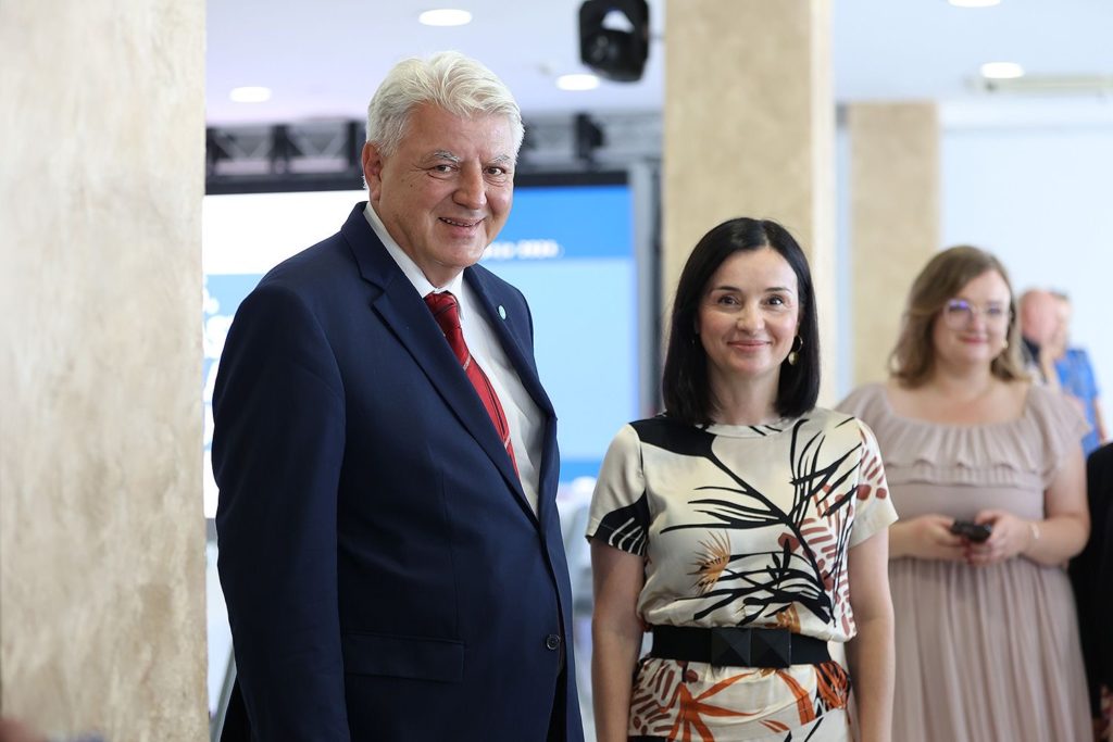 pgž sastanak vlade komadina (3) pgž sastanak vlade komadina (3)