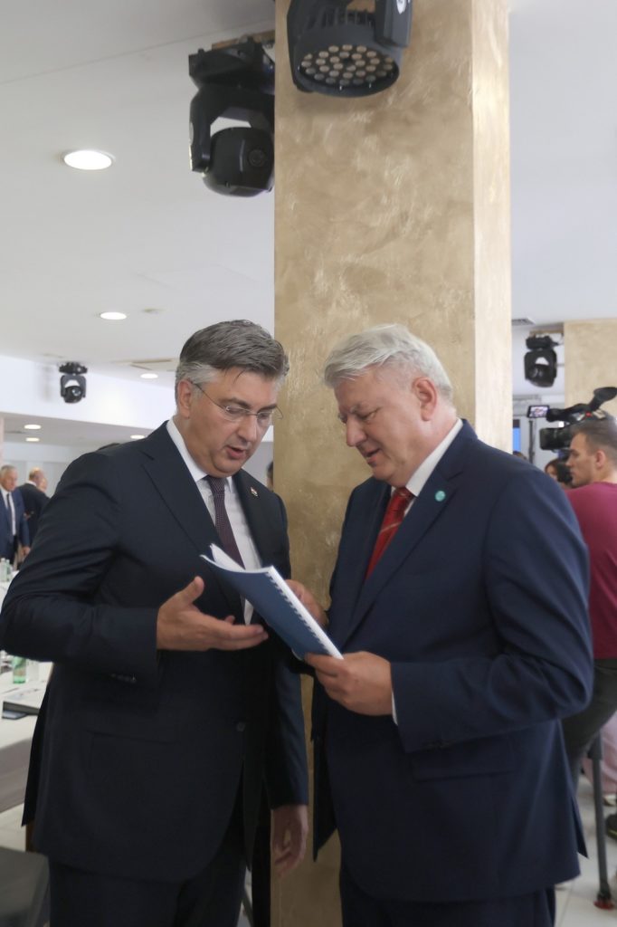 pgž sastanak vlade komadina (7) pgž sastanak vlade komadina (7)