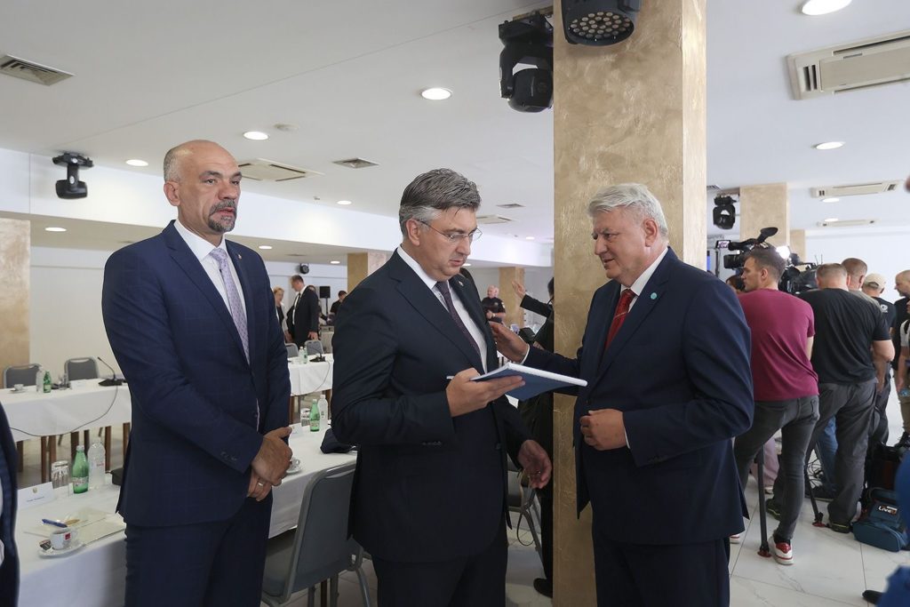 pgž sastanak vlade komadina (8) pgž sastanak vlade komadina (8)