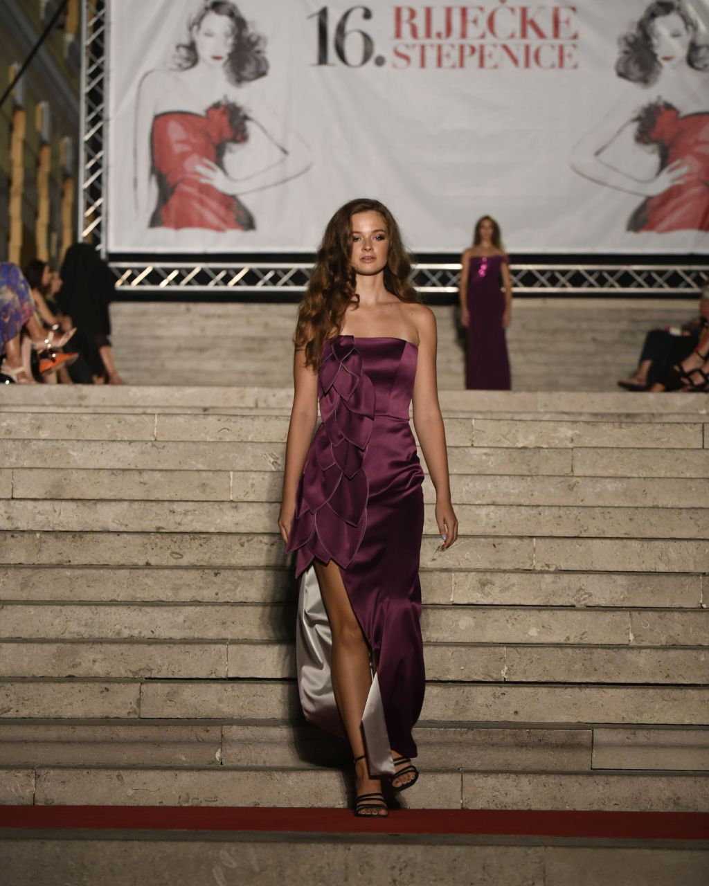 IVONA BRNELIC IVONA BRNELIC