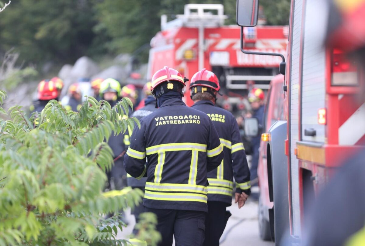 Makarska: Vatrogasci na zgarištu u parku prirode Biokovo