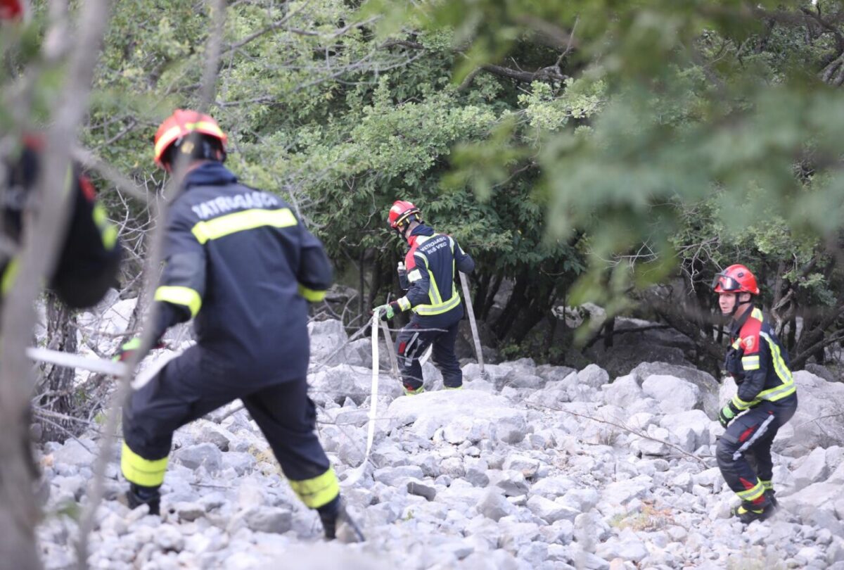 Makarska: Vatrogasci na zgarištu u parku prirode Biokovo