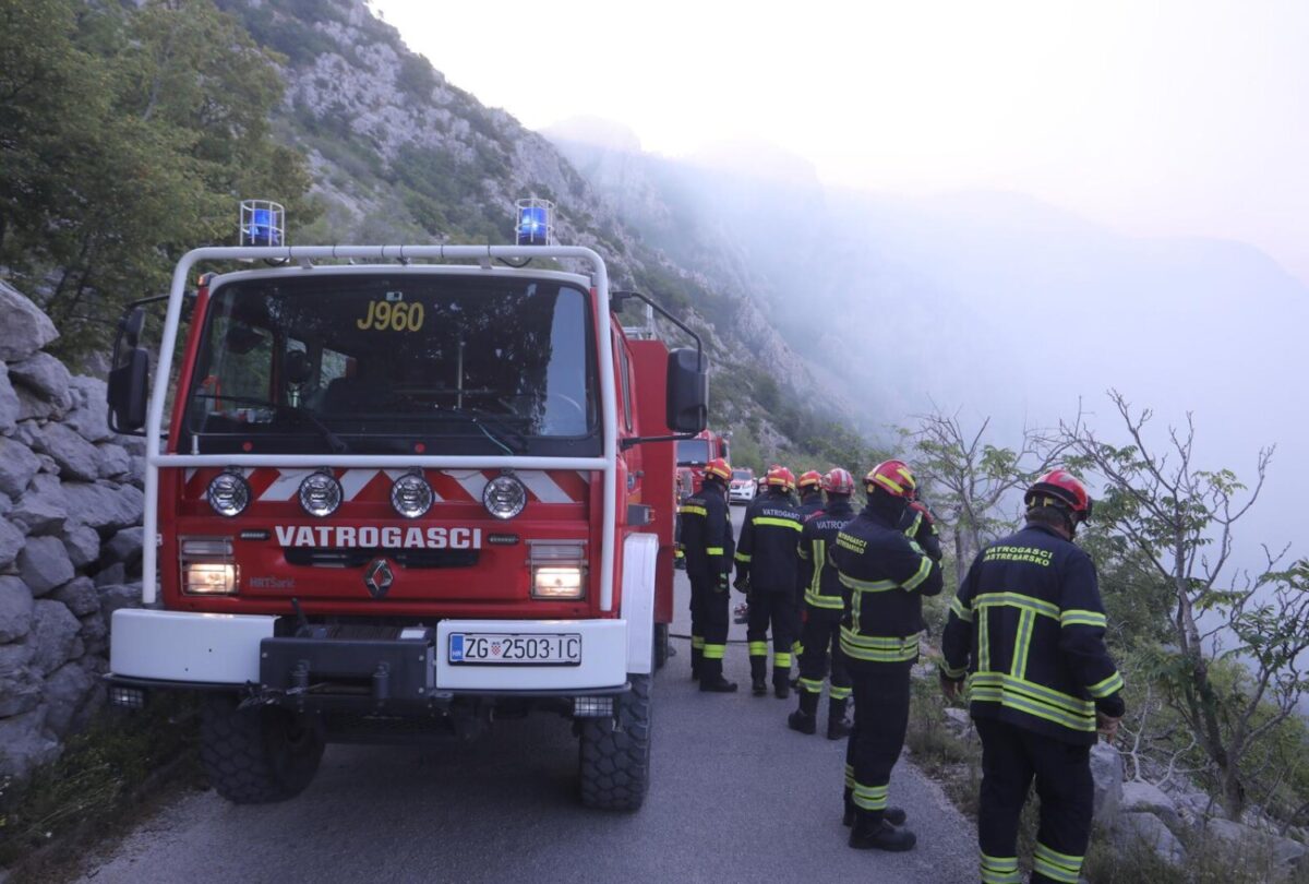 Makarska: Vatrogasci na zgarištu u parku prirode Biokovo