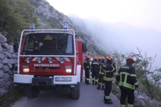 Makarska: Vatrogasci na zgarištu u parku prirode Biokovo